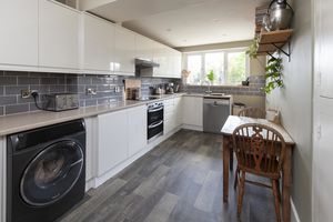 Kitchen_Elmcroft- click for photo gallery